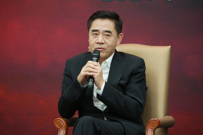 金鹿奖评审团亮相长春电影节，陈宝国领衔寄语中国电影未来