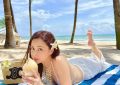 钟欣潼海外度假写真释出，白衣赤脚如画中人，状态惊艳网赞：根本是氛围美人！缩略图
