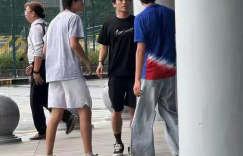 谢霆锋带儿子迪拜狂飙，Lucas一个动作太像爸惊呆网友缩略图