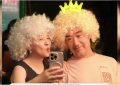 张国立和老婆聚会照流出，邓婕状态也太好了吧？两人就差3岁，咋看着像两代人啊？缩略图