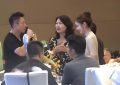 汪小菲和马筱梅近照曝光，她小腹微凸，他抽烟都懒得躲了缩略图