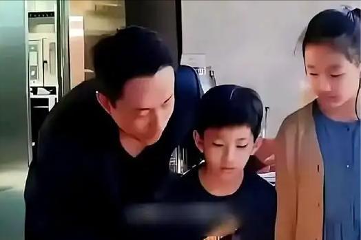 房子要被法拍啦！S妈豁出去了，具俊晔倒精明，两边好处都想占
