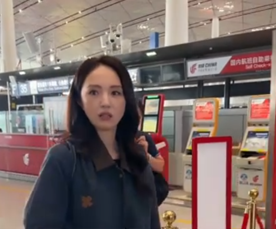 张维伊吐槽想见董璇一面太难了，俩人都忙得团团转还总在两地跑