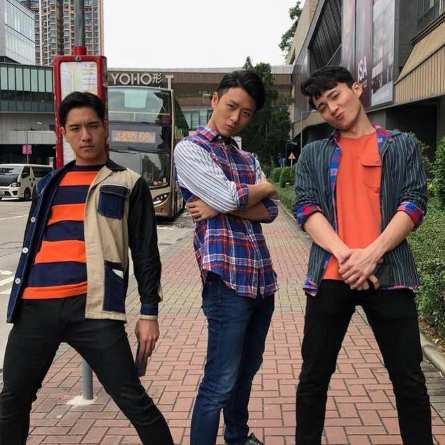 33岁TVB当红小生没戏演，上位失败后悄悄跑回去当主持人了