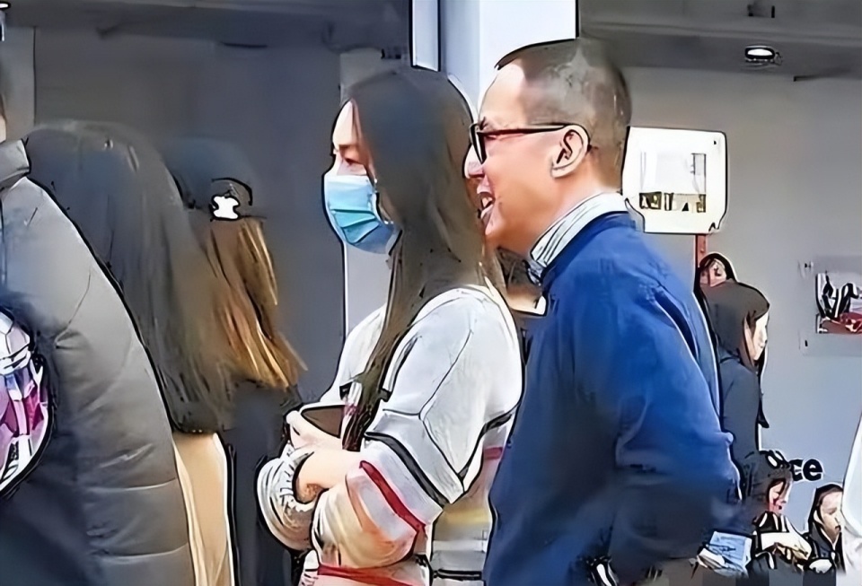 李泽楷带新女友现身，传已生龙凤胎，郭嘉文苦等九年却没名分