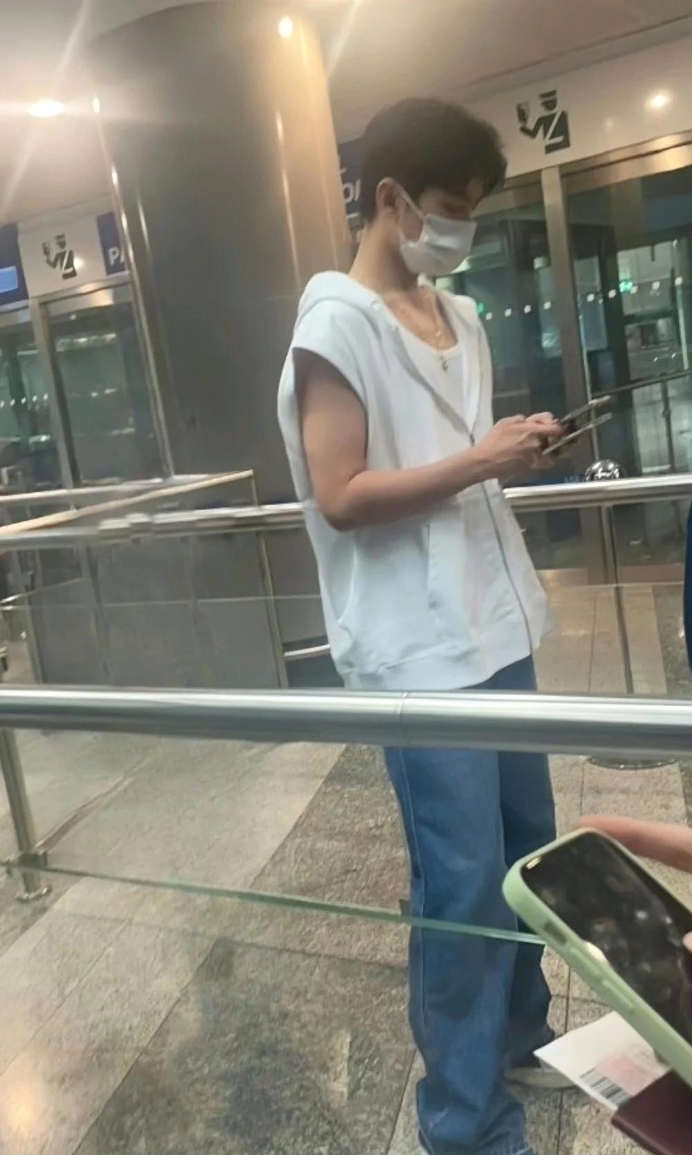 哎呀，出问题了！服务暂时用不了，提示登录凭证无效