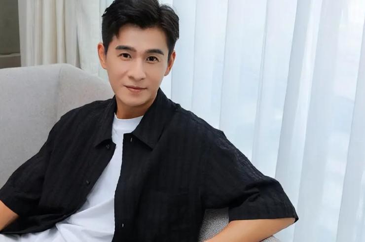 王丽坤和他同居8年，把青春都给了他，结果他转身娶了别人