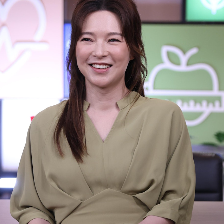 郭晋安前妻大方认爱，否认男友是亿万富翁，还顺带给前夫新剧打广告