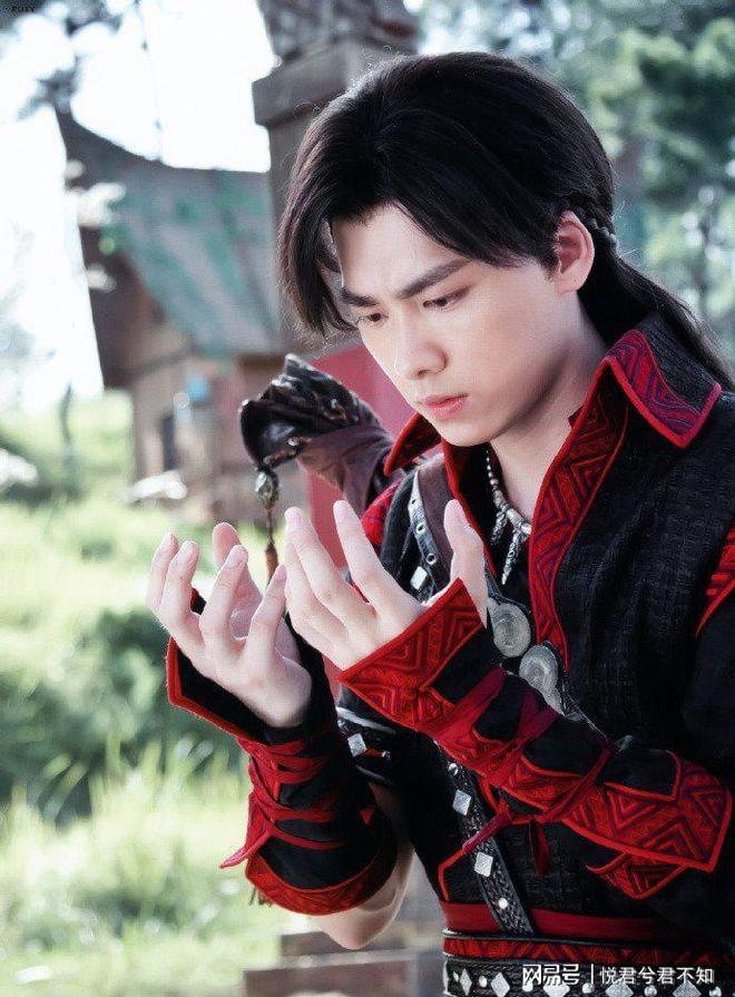 仙侠剧巅峰对决!这十部经典里谁才是你的白月光?插图2 仙侠剧巅峰对决!这十部经典里谁才是你的白月光?